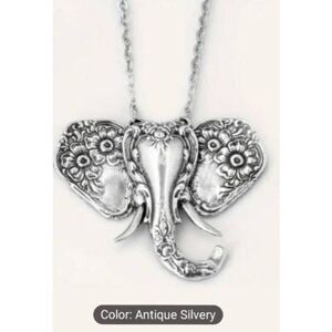 Vintage Silver African Elephant 🐘 chain necklace